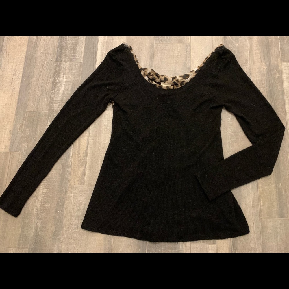 Black/leopard long sleeve shirt